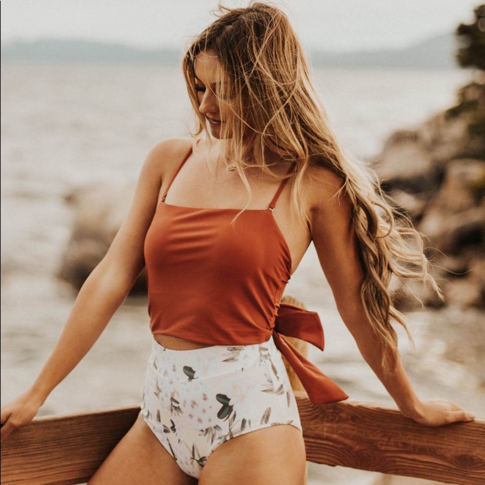 Sandstone swim top and Jasmine bottoms. Size small